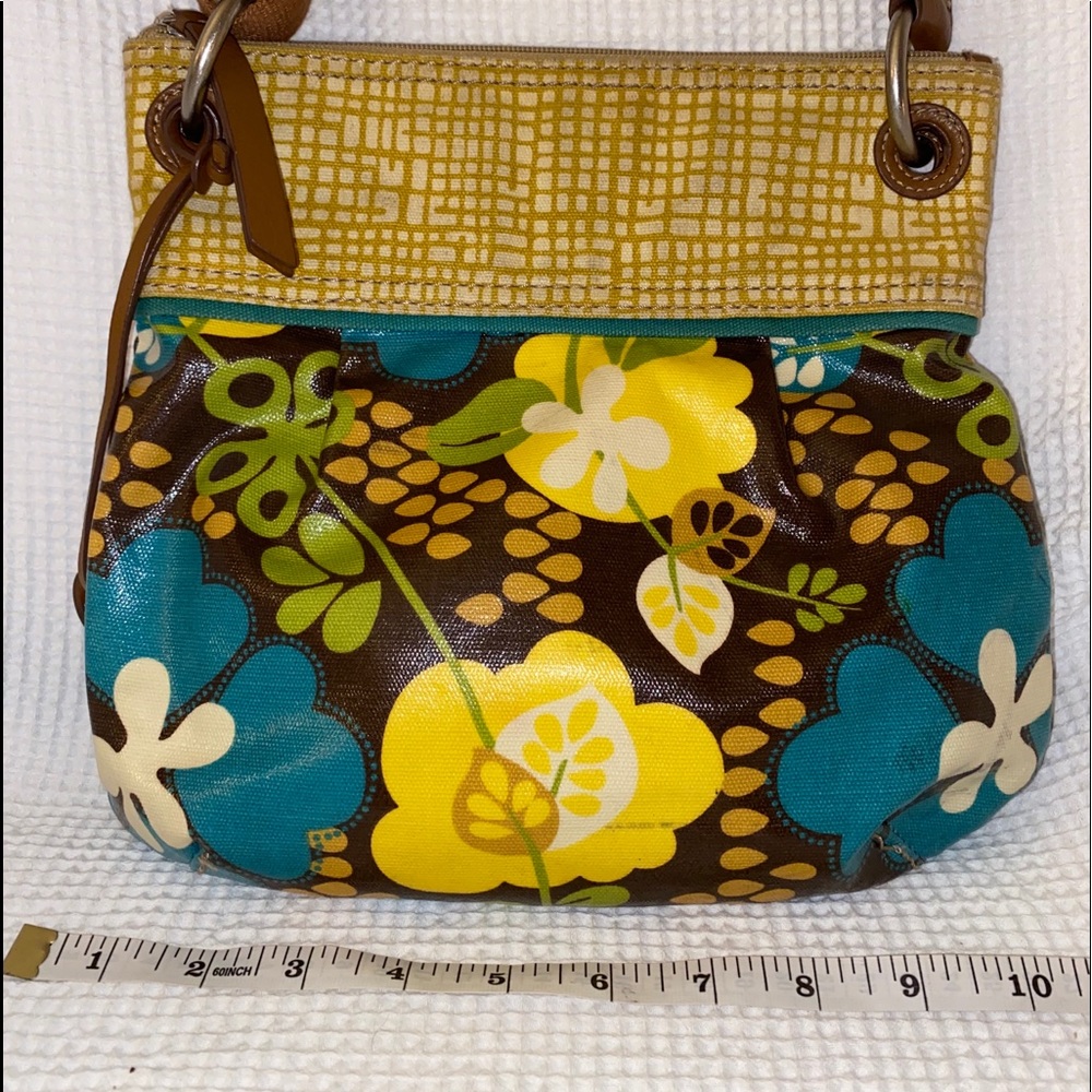 Fossil crossbody bag.